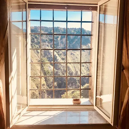 Two Bed With Sea Views, Hilltop Maiera, Calabria Apartmán *