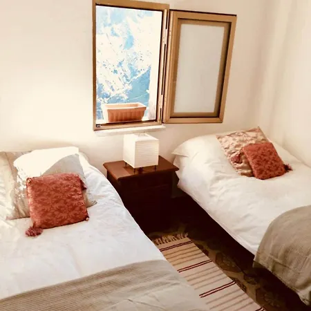 Two Bed With Sea Views, Hilltop Maiera, Calabria Apartmán