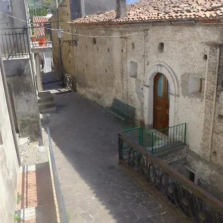 Two Bed With Sea Views, Hilltop Maiera, Calabria *