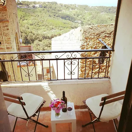 Two Bed With Sea Views, Hilltop Maiera, Calabria Apartmán Maierà