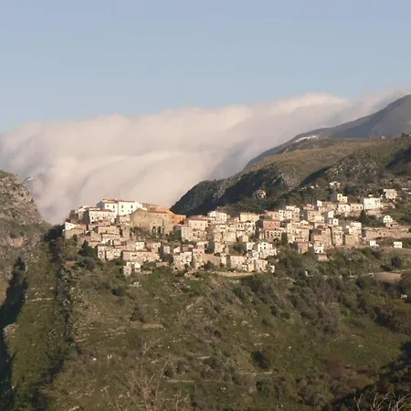 Apartmán Two Bed With Sea Views, Hilltop Maiera, Calabria Maierà
